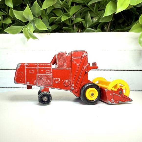 Vintage Lesney Matchbox Lot of 4  Farm Vehicles- Combine, Tractor W/Wagon & Plow - Picture 4 of 6